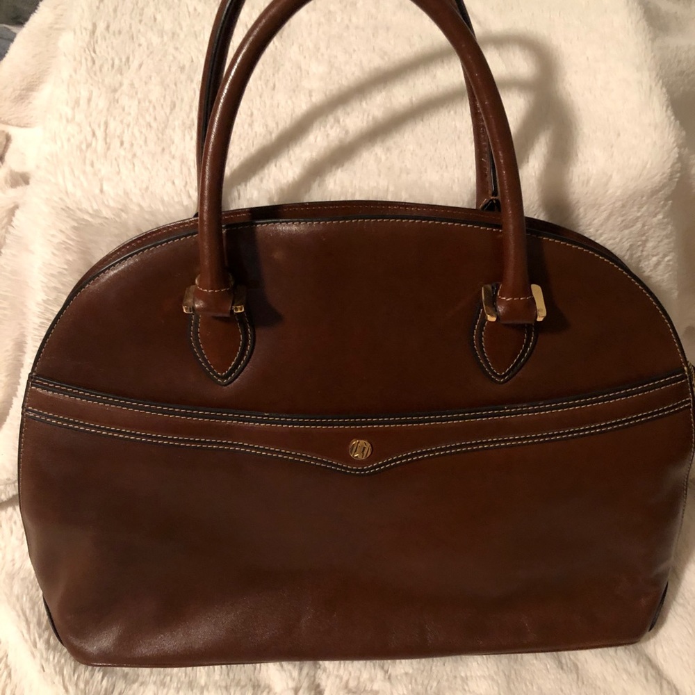 Gorgeous Gold Pfeil bag in rich, chestnut brown leather with gold tone hardware.